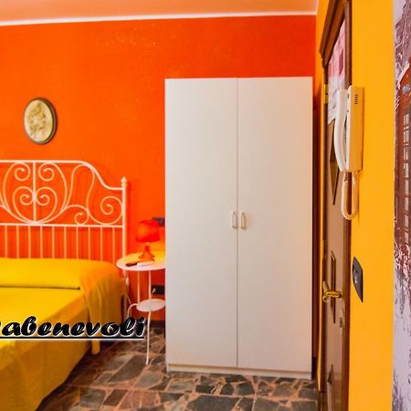 B&B Eraclio Suite Барлетта Екстер'єр фото