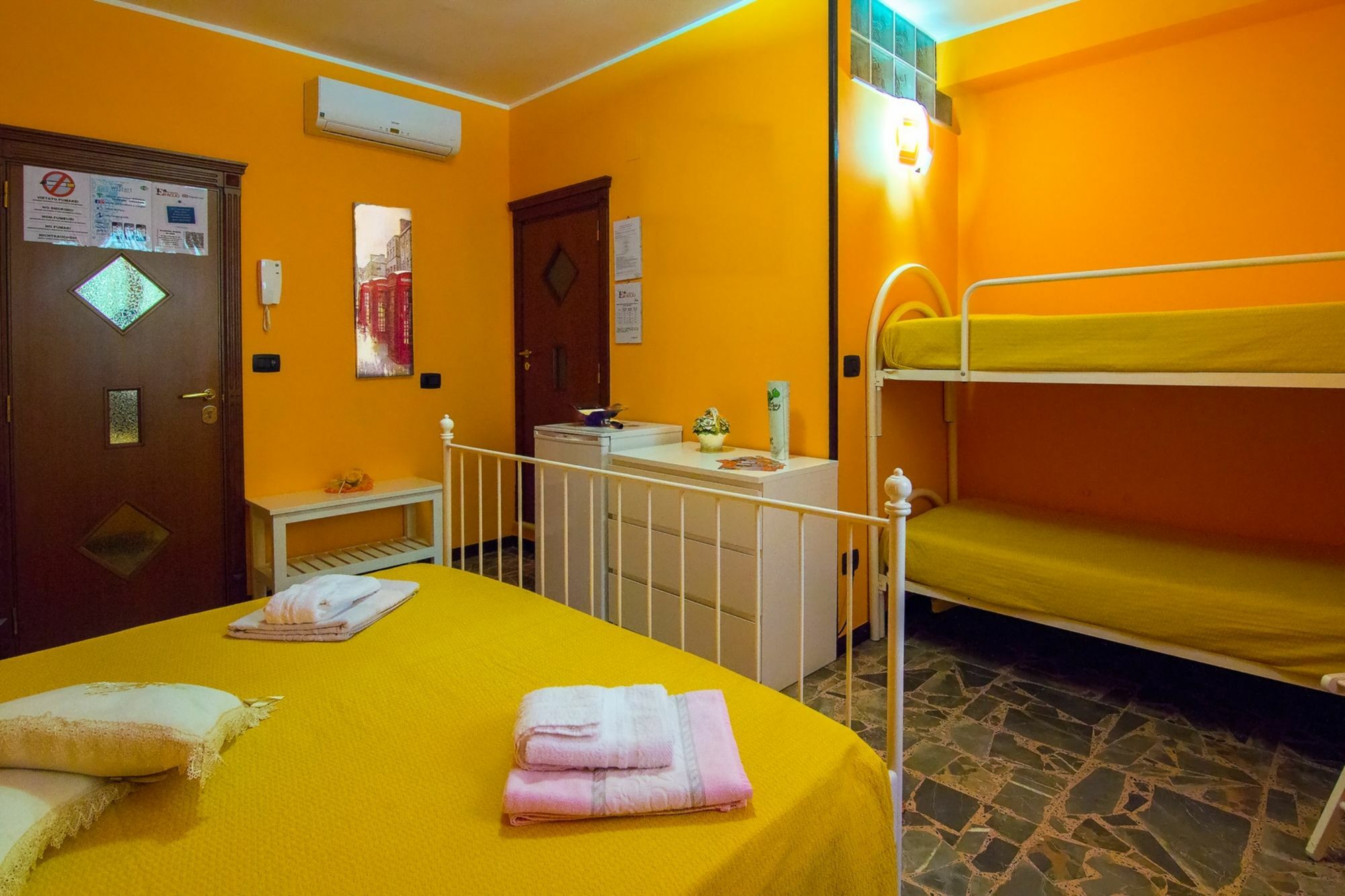 B&B Eraclio Suite Барлетта Екстер'єр фото