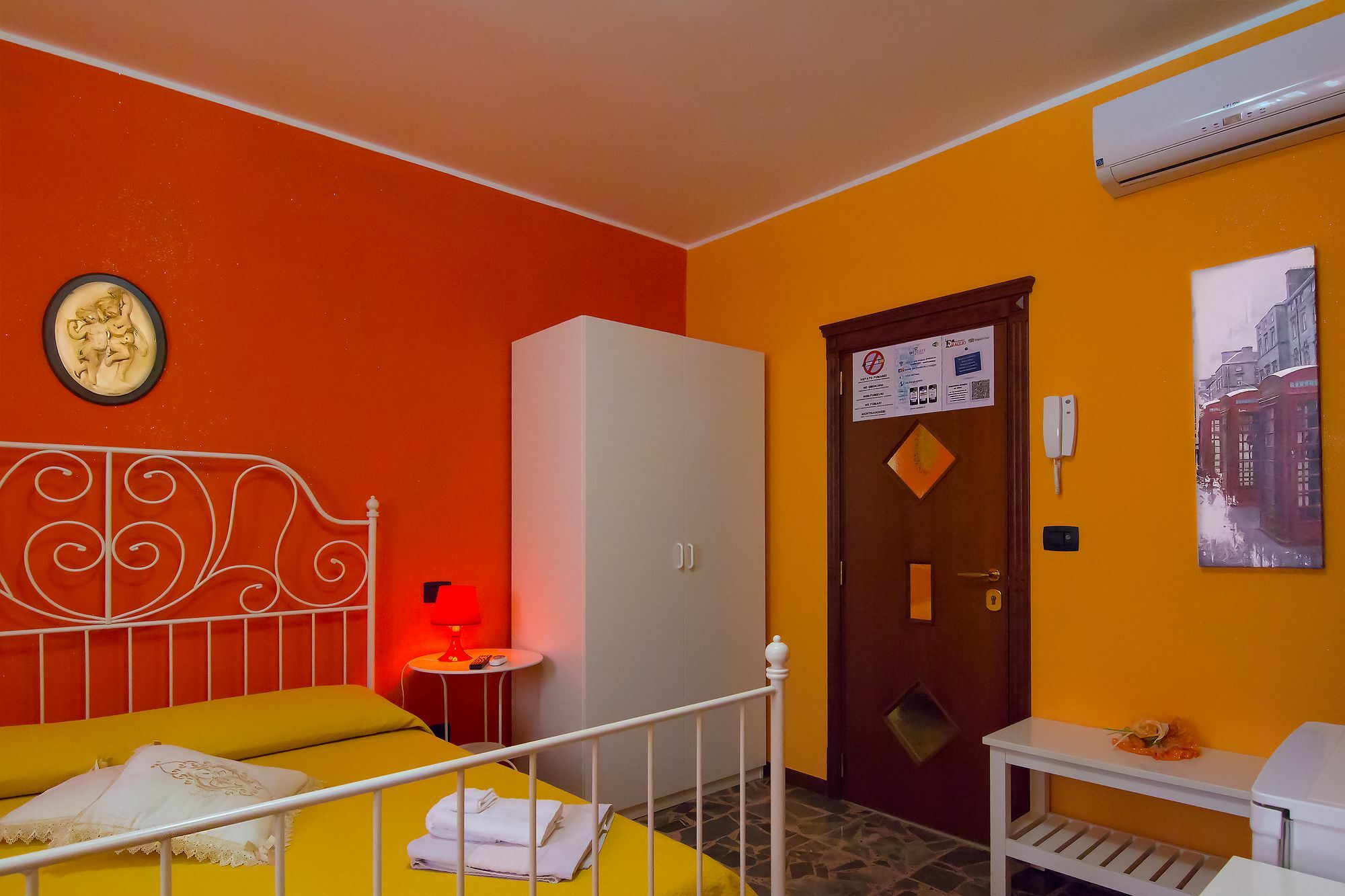 B&B Eraclio Suite Барлетта Екстер'єр фото